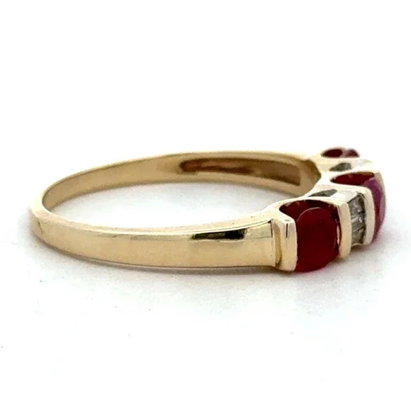Designer AV 10K Yellow Gold Round Red Ruby Diamond Anniversary Band Ring
